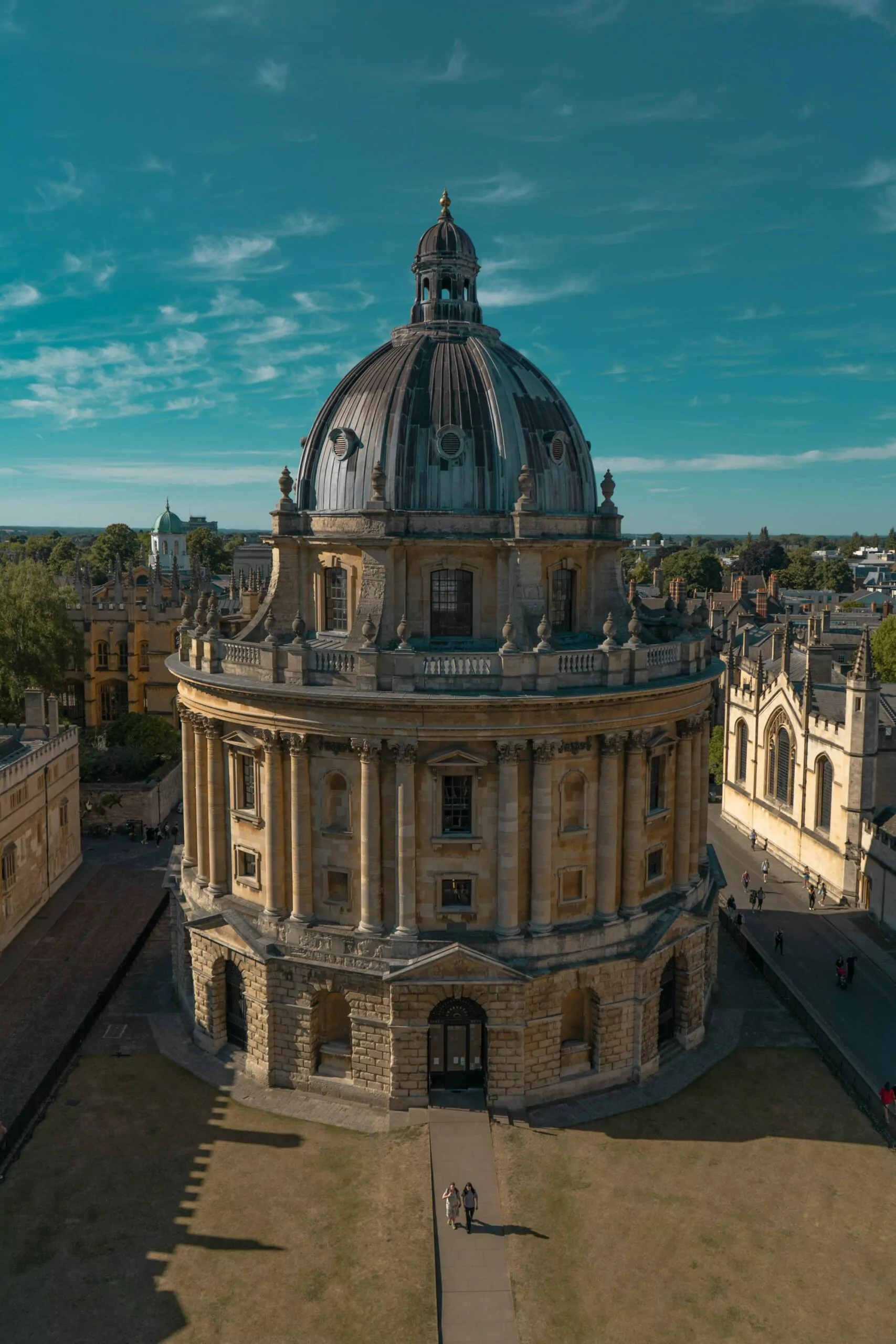 Která univerzita v Anglii je ta nejlepší?